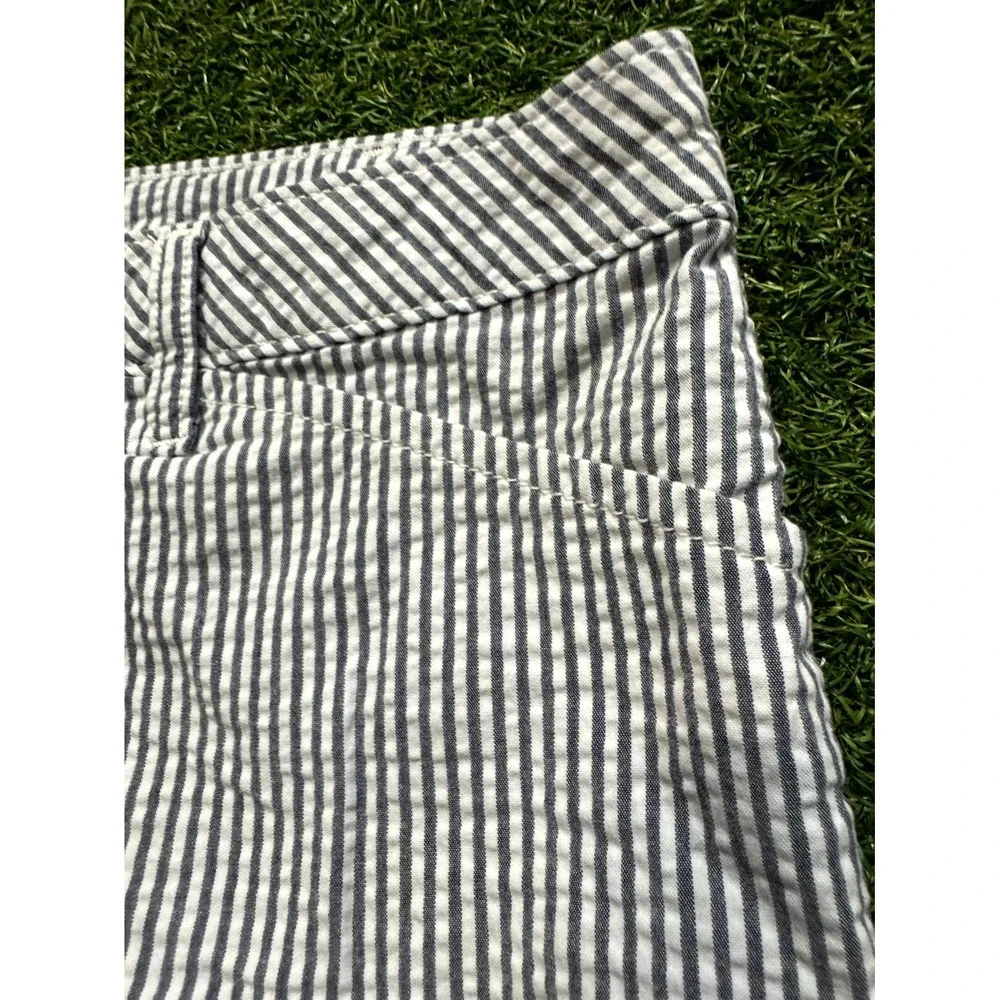 St. John's Bay Chino Shorts Women 14 White Black Striped Slash Pocket Flat Front